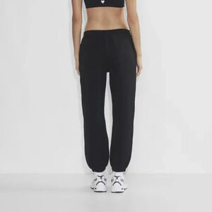 Aritzia TNA FormaFleece™ Gymnast Jogger Relaxed fleece joggers black | XS